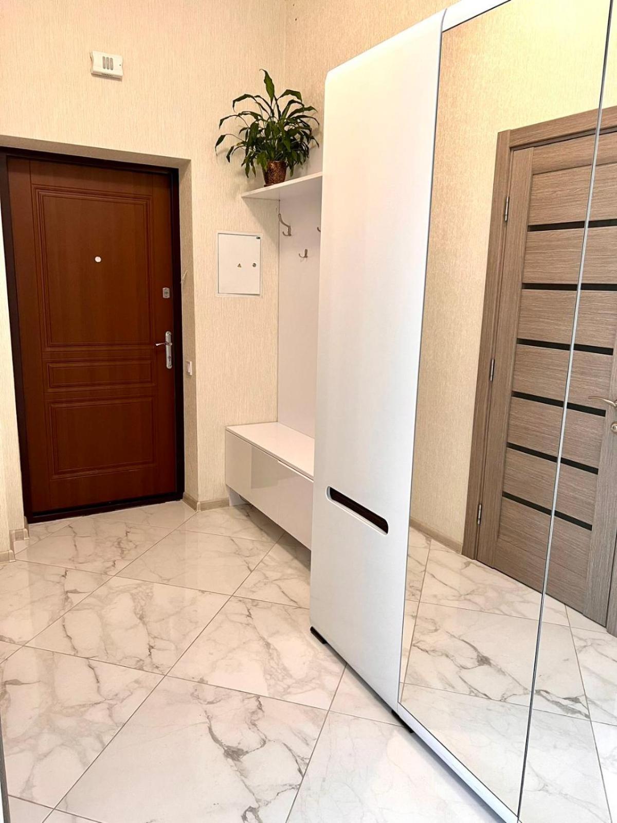 Семицвіт Appartement Lviv Buitenkant foto