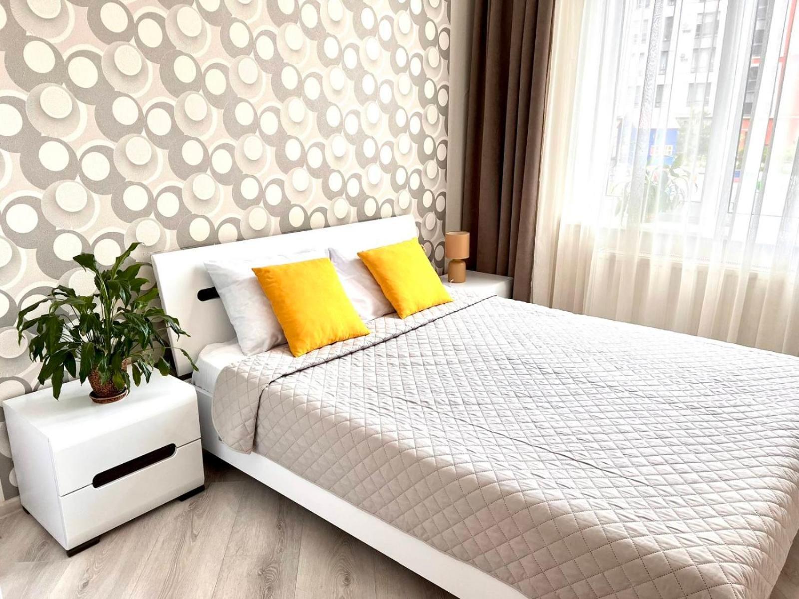 Семицвіт Appartement Lviv Buitenkant foto