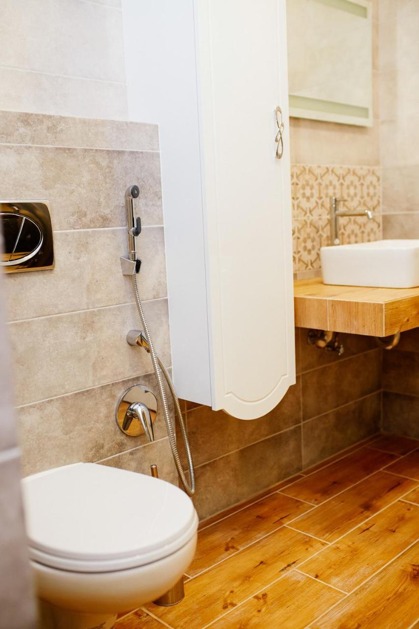 Семицвіт Appartement Lviv Buitenkant foto