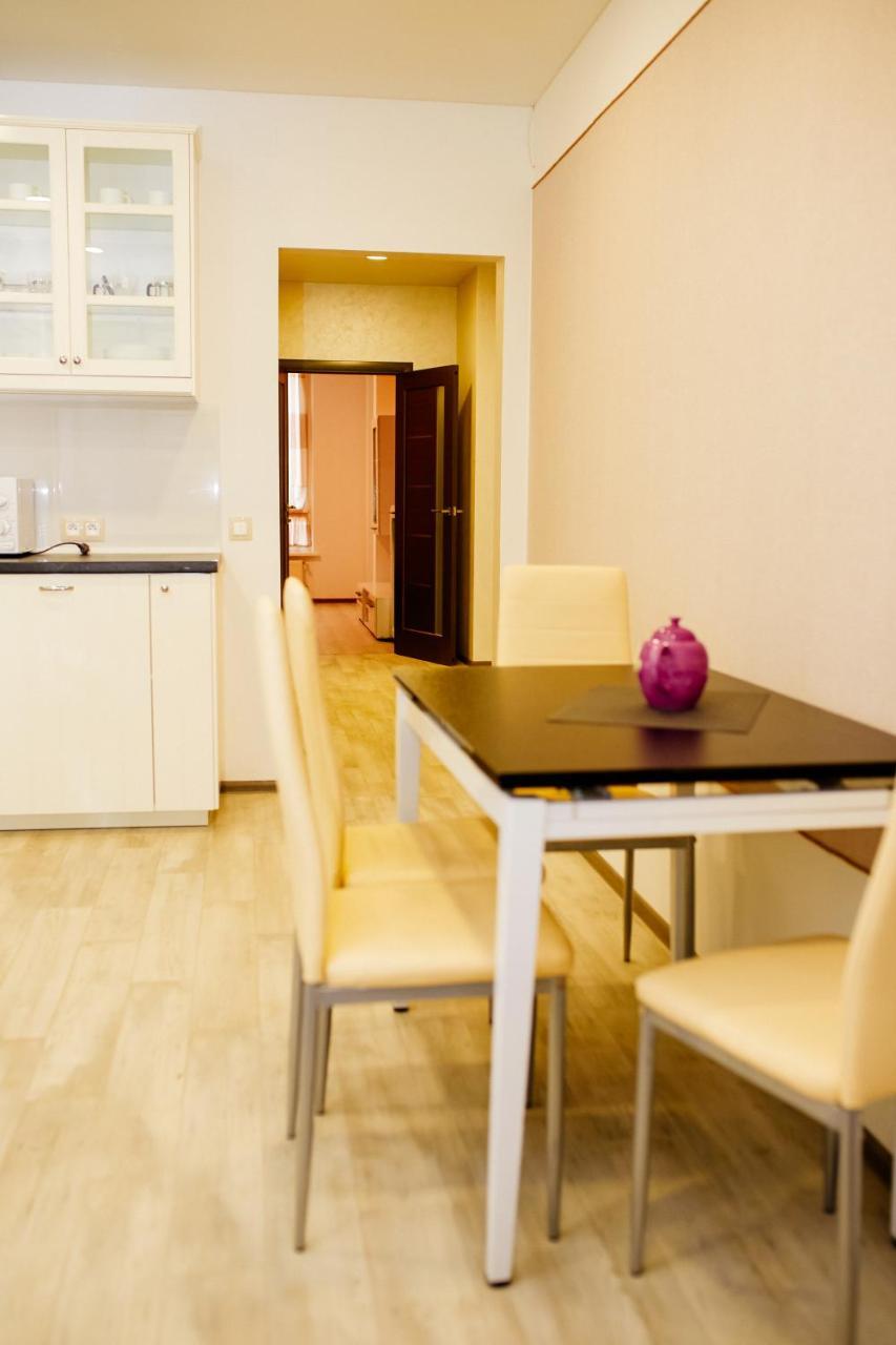 Семицвіт Appartement Lviv Buitenkant foto